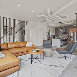 https://the-elegant-estate-modern-home-in-columbus.columbusohiohotels.org