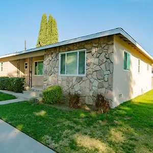 https://cozy-remodled-home.topanaheimhotels.com