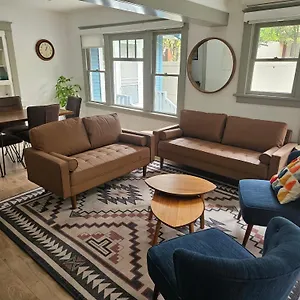 https://entire-home-in-historic-close-to-shops.topanaheimhotels.com